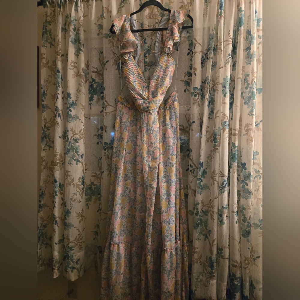 Astr Primrose Floral Strappy Back Maxi Dress - Picture 9 of 16